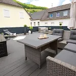 Design Mit Grosser Dachterrasse An Der Mosel - Netflix - Waschmaschine & Trockner 센하임