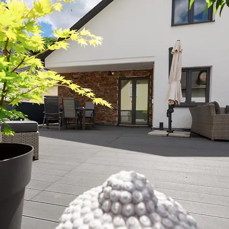 Design Mit Grosser Dachterrasse An Der Mosel - Netflix - Waschmaschine & Trockner 森海姆